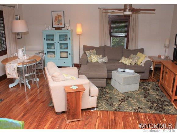 39 Third - Photo 12