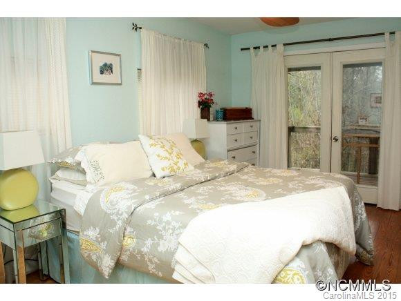 39 Third - Photo 14