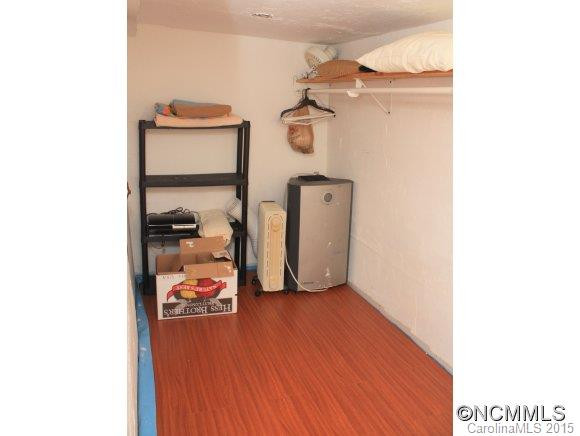 39 Third - Photo 22