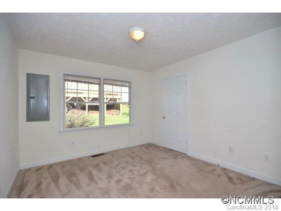 28 New Jersey Avenue - Photo 9