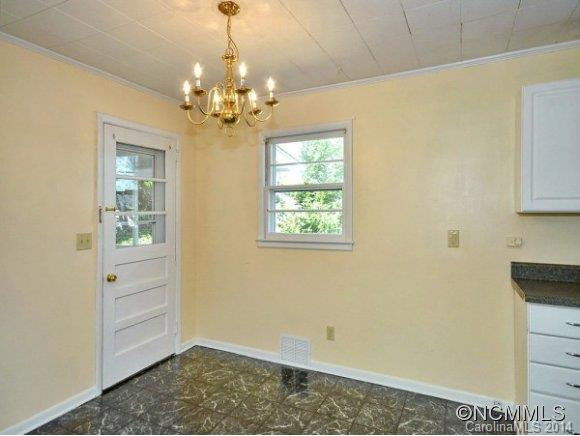 32 ARNOLD HEIGHTS - Photo 4