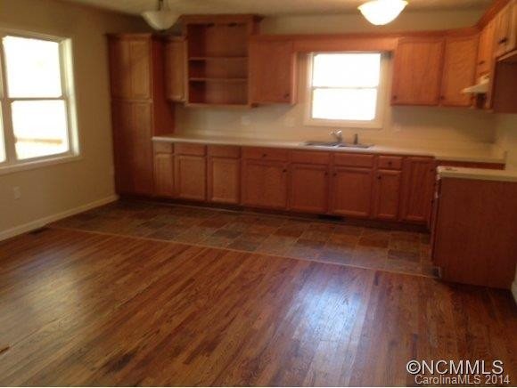 205 Highlander Dr - Photo 3