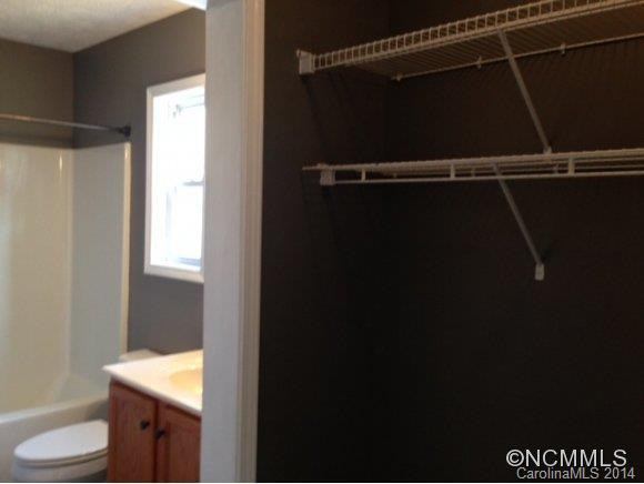 205 Highlander Dr - Photo 5