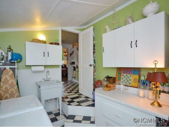 34 HEMPHILL KNOLL ROAD - Photo 15