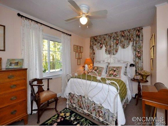 34 HEMPHILL KNOLL ROAD - Photo 10