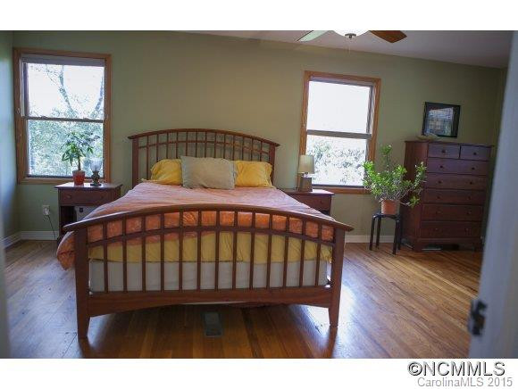 102 College Place - Photo 10