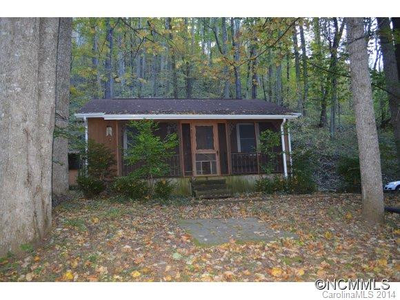 869 Apple Creek Rd.