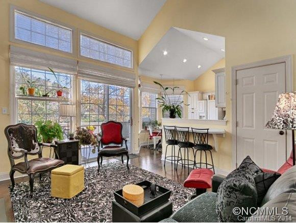 102 Petunia Lane - Photo 4
