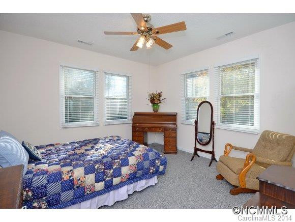 224 Eagle Point Drive - Photo 11