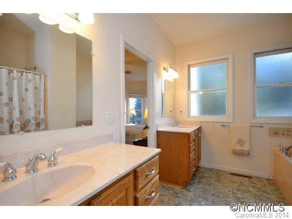 224 Eagle Point Drive - Photo 9