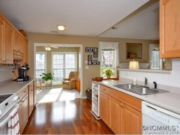 367 GLENSPRINGS DRIVE - Photo 7