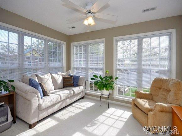 367 GLENSPRINGS DRIVE - Photo 8