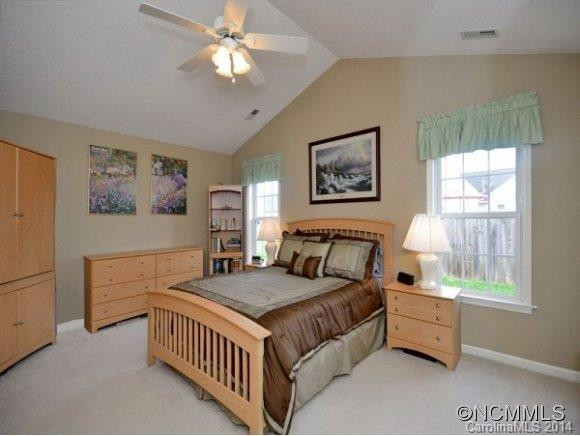 367 GLENSPRINGS DRIVE - Photo 9
