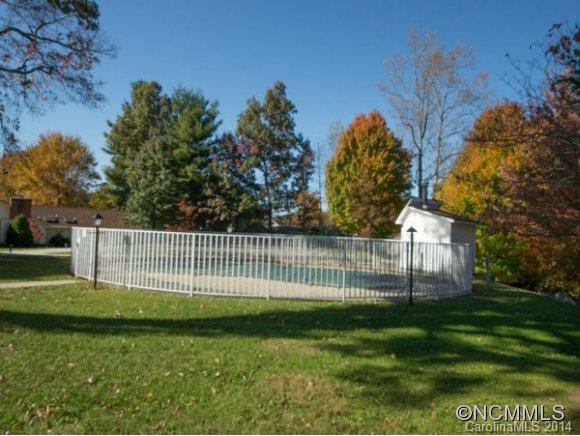 217 Hampton Court - Photo 21