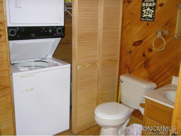 44 DONALD CIRCLE - Photo 9
