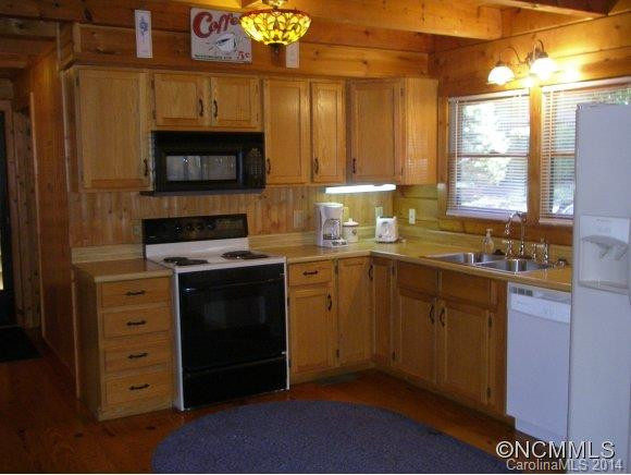 44 DONALD CIRCLE - Photo 10