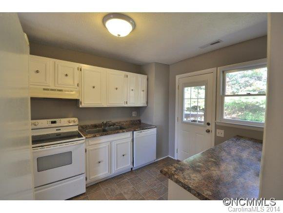 372 Blythewood Drive - Photo 5