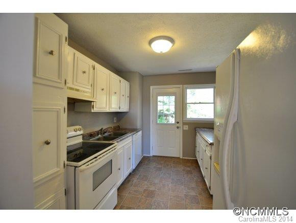 372 Blythewood Drive - Photo 6