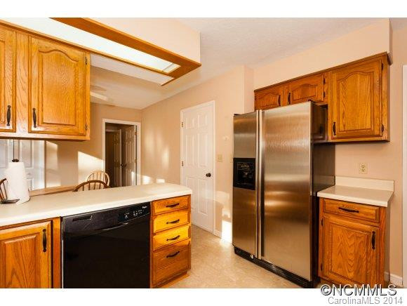 347 Park Knoll Drive - Photo 6