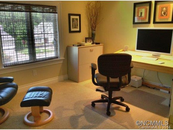 46 Tiverton Lane - Photo 18