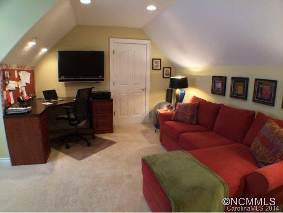 46 Tiverton Lane - Photo 20