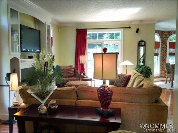 46 Tiverton Lane - Photo 4