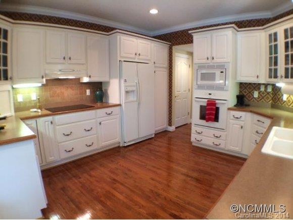 46 Tiverton Lane - Photo 7