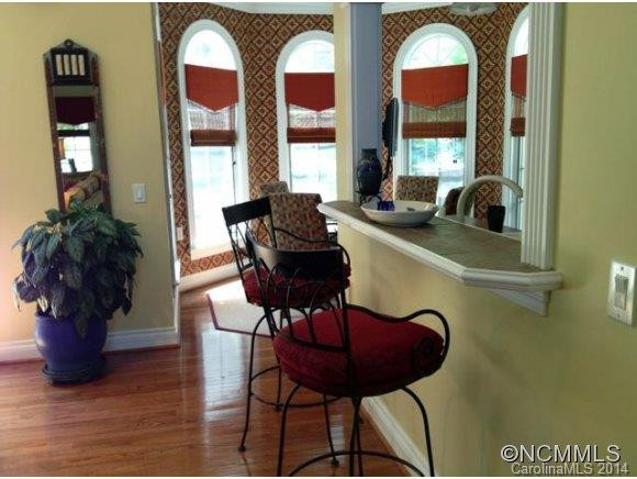 46 Tiverton Lane - Photo 8