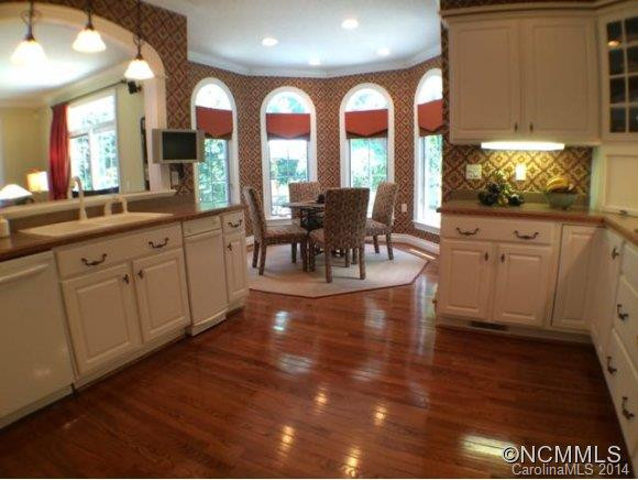 46 Tiverton Lane - Photo 9
