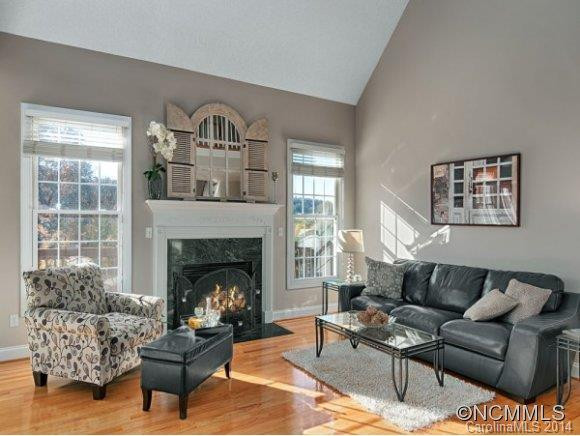 6 AMBER KNOLL COURT - Photo 3