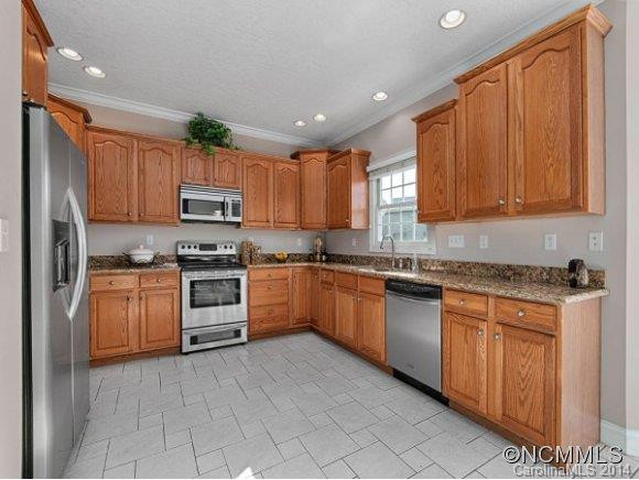 6 AMBER KNOLL COURT - Photo 5