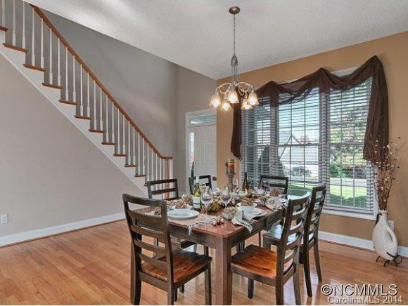 6 AMBER KNOLL COURT - Photo 6