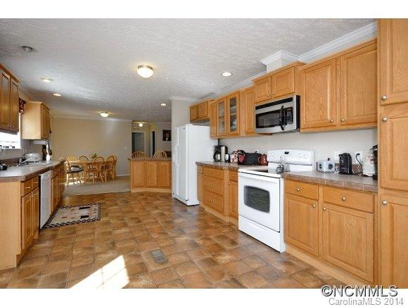 1064 Sharon Ridge Road - Photo 4