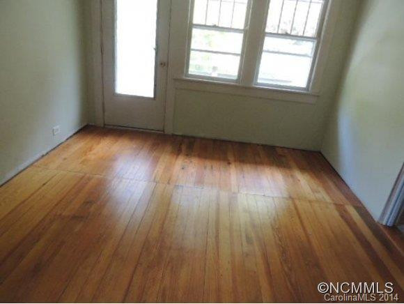 122 Vineyard Road - Photo 2