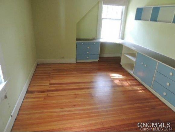 122 Vineyard Road - Photo 4