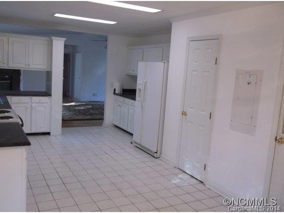 10 SUGARLOAF LANE - Photo 4
