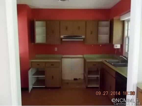 49 Springside - Photo 3