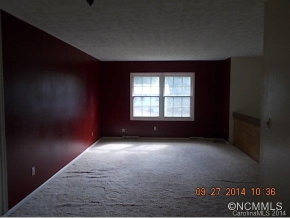 49 Springside - Photo 4