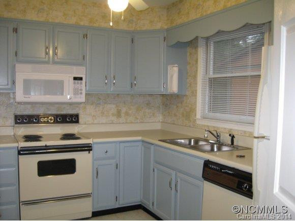 1751D Haywood Manor - Photo 4