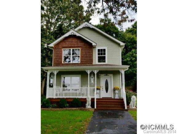 889 Center Street