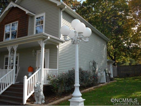 889 Center Street - Photo 2