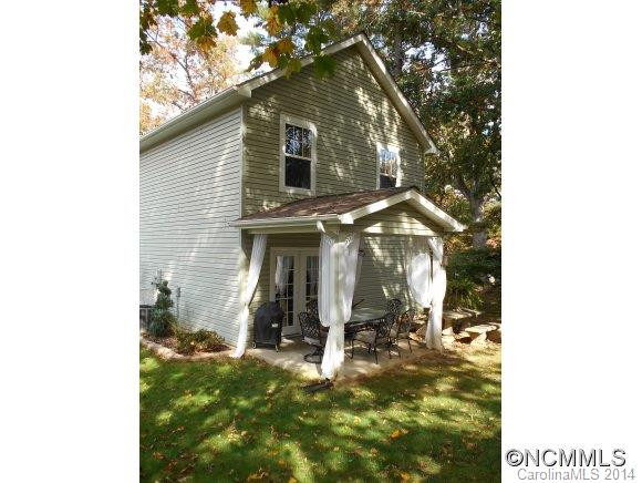 889 Center Street - Photo 3