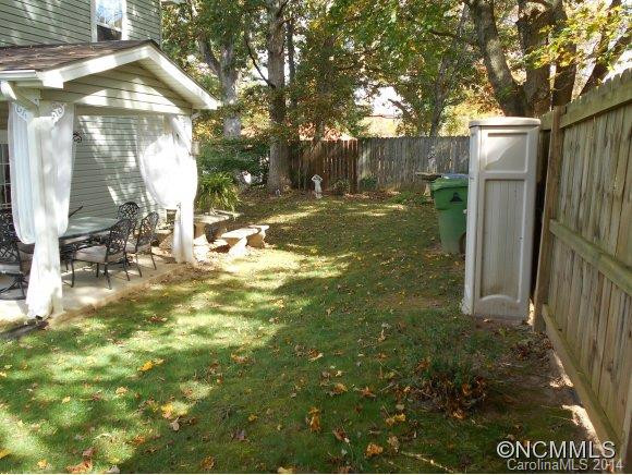 889 Center Street - Photo 4