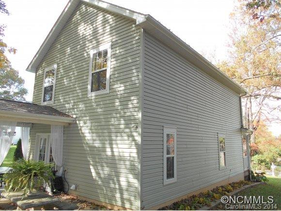 889 Center Street - Photo 5