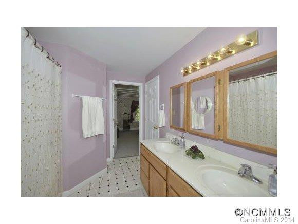  - Photo 10