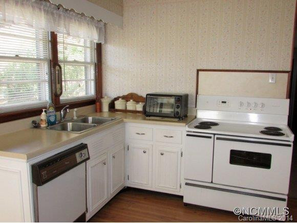 302 East Blue Ridge Road - Photo 4