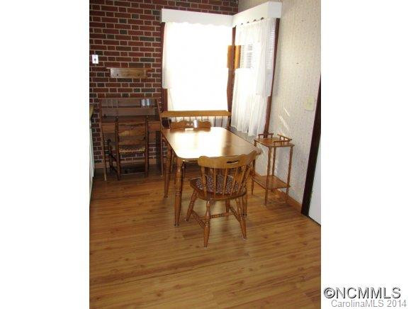 302 East Blue Ridge Road - Photo 5