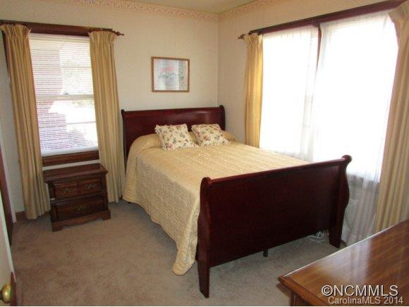 302 East Blue Ridge Road - Photo 8