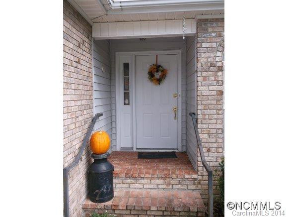 10 HILLSIDE DR - Photo 2