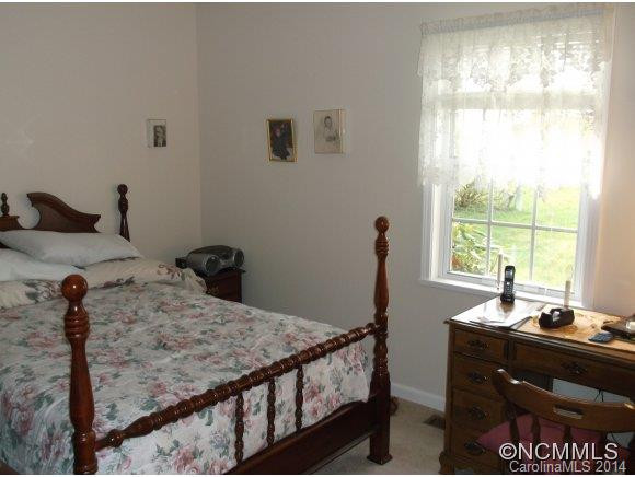 10 HILLSIDE DR - Photo 11